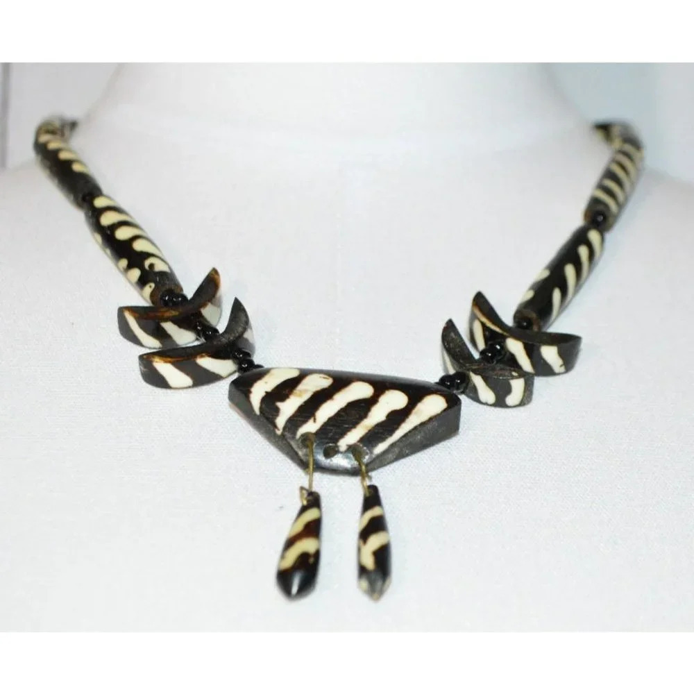 Bovine Bone Dyed Black White Zebra Design Bead Beaded Necklace